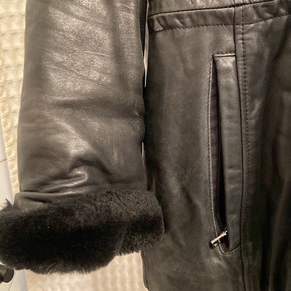 Andrew Marc Vintage Leather Winter Jacket with Fur Lining - Picture 9 of 11